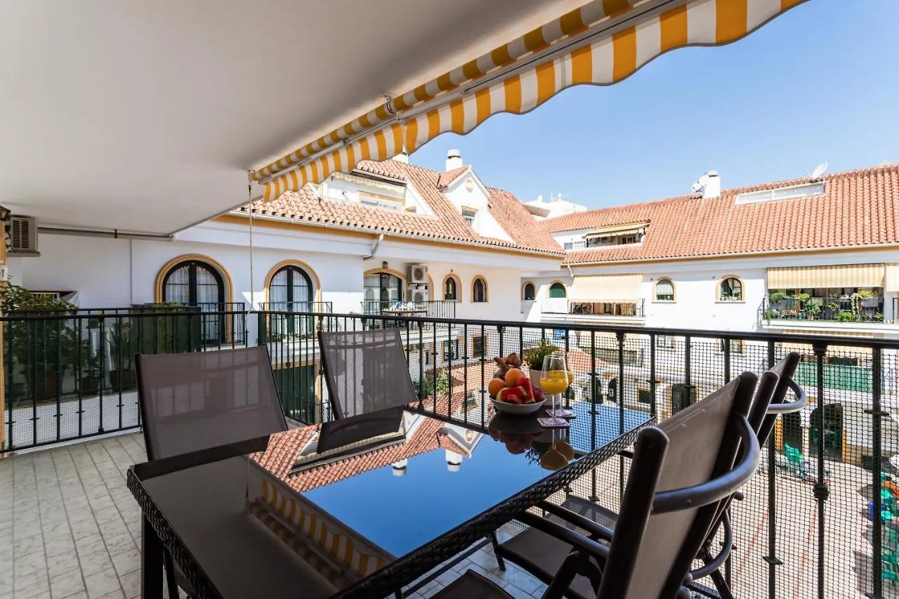 شقة Sur Suites Los Patios فوينخيرولا إسبانيا