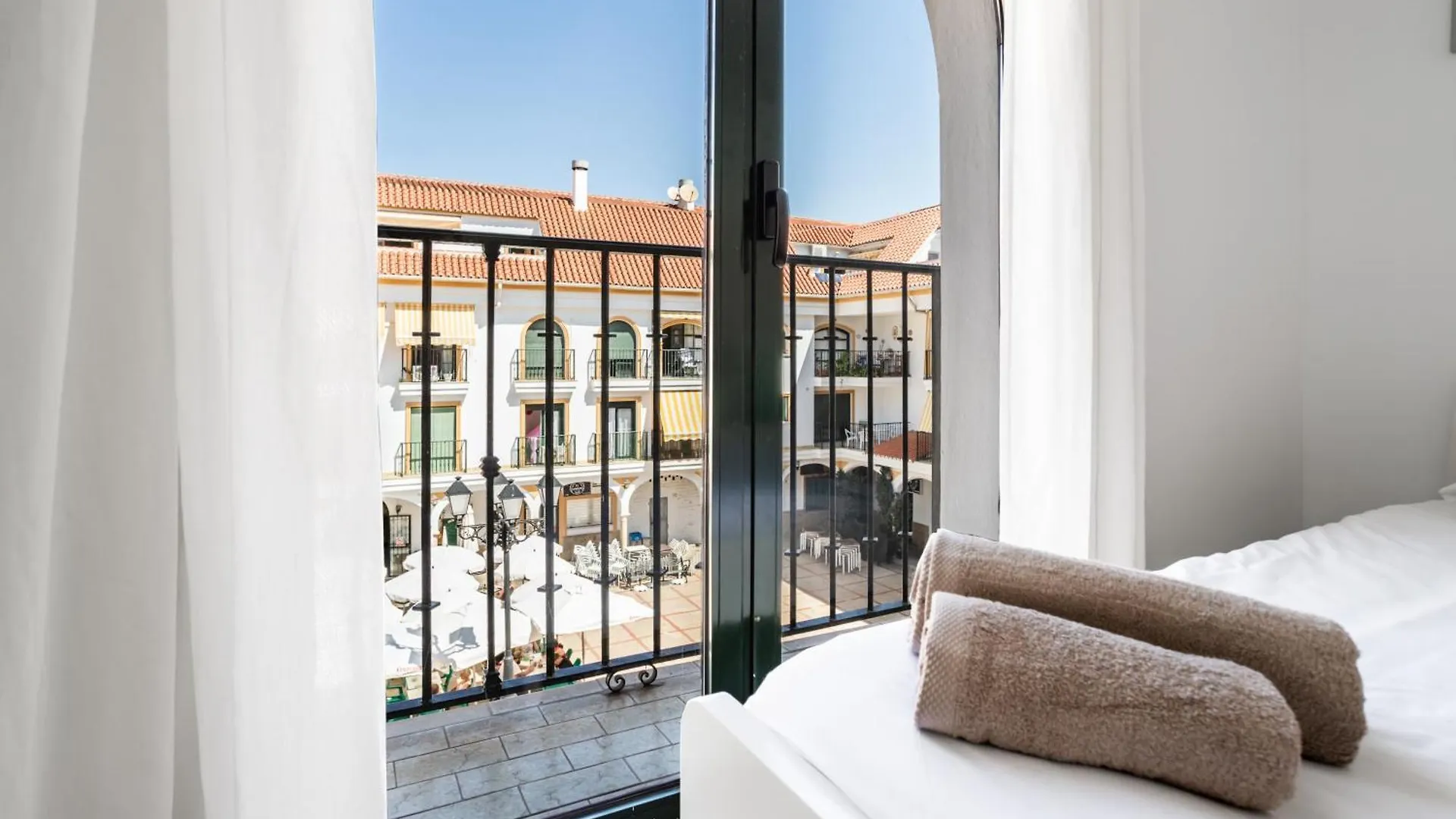 Sur Suites Los Patios フエンヒロラ スペイン