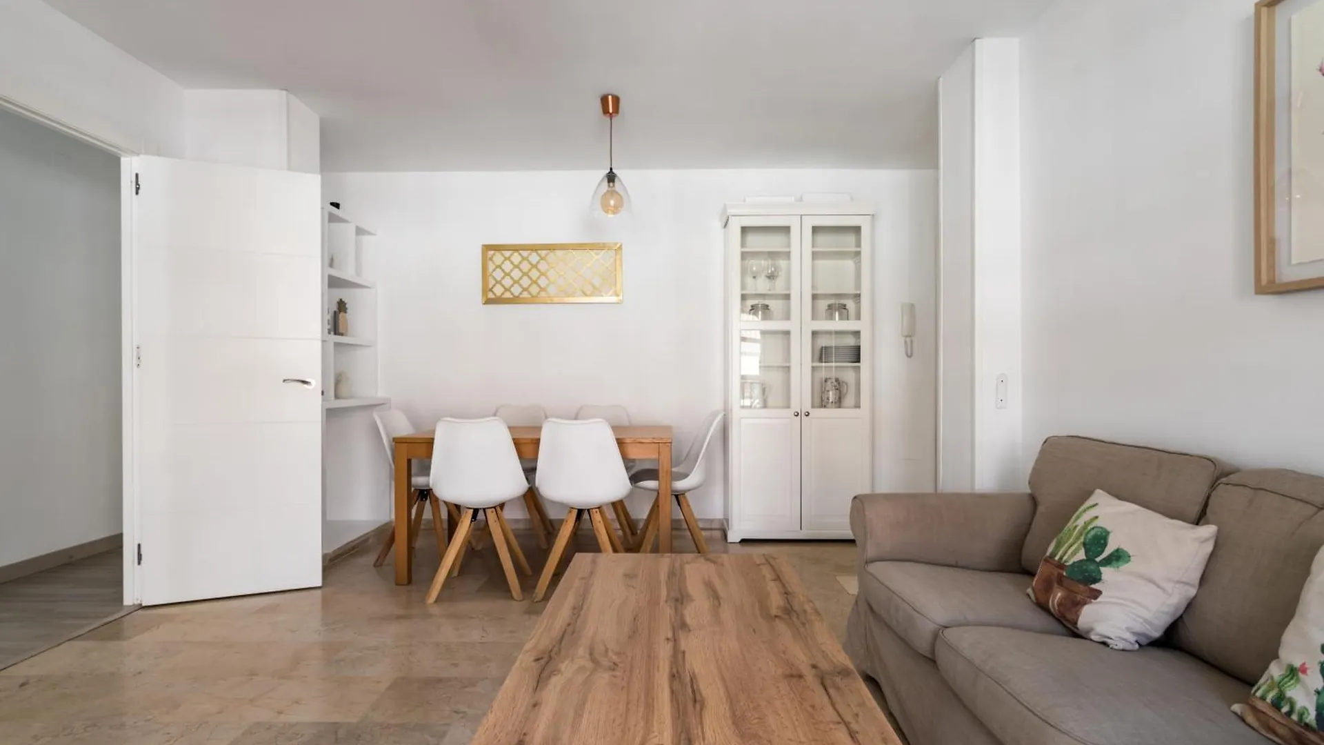 Sur Suites Los Patios Фуэнхирола