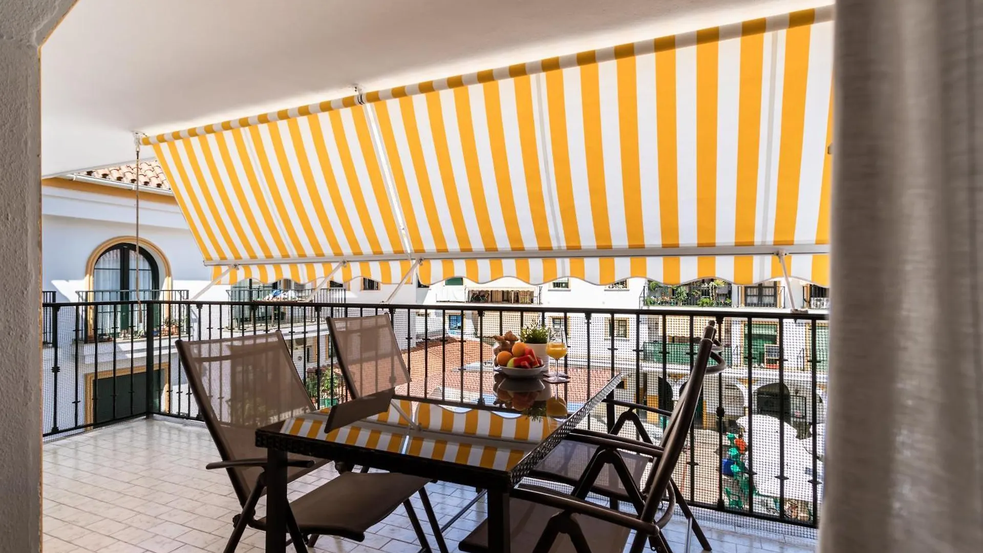 Sur Suites Los Patios Fuengirola Apartman